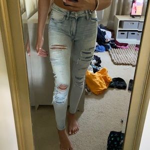 AE super stretch ripped jeans. Super comfy!!